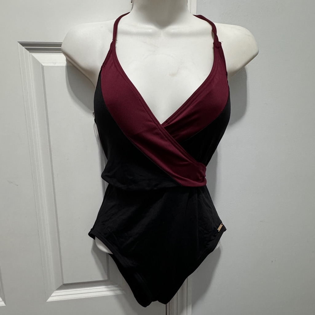 Vince Camuto Size 8 Black/ Burgundy One Piece Swimsuit Nwt